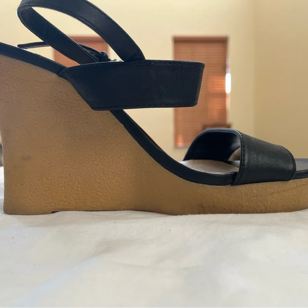 Athena Alexander Black Wedge Sandals sz 9